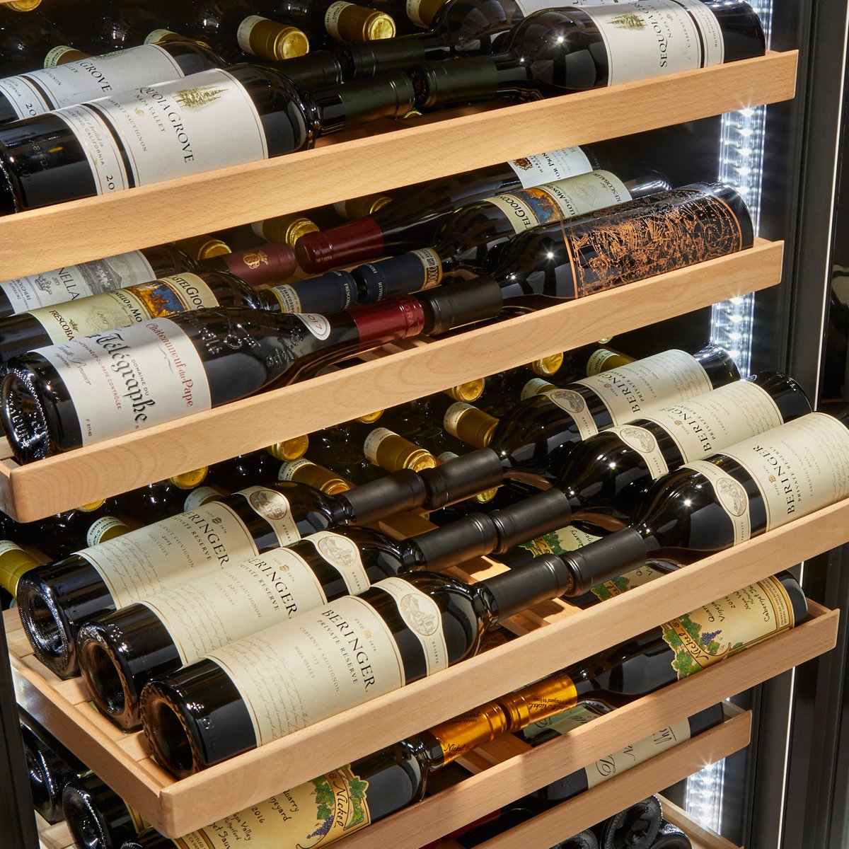 Classic XL 600-Bottle Wine Cellar with VinoView Shelving