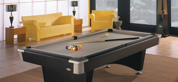 Brunswick Billiards BLACK WOLF 7' Pool Table