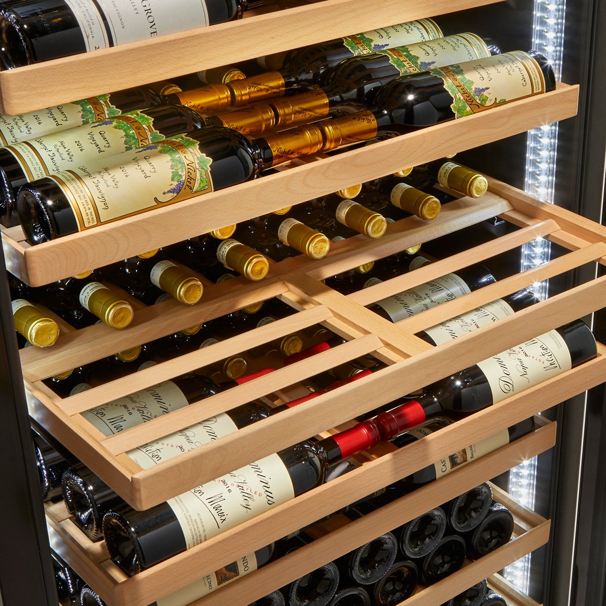 Classic XL 600-Bottle Wine Cellar with VinoView Shelving